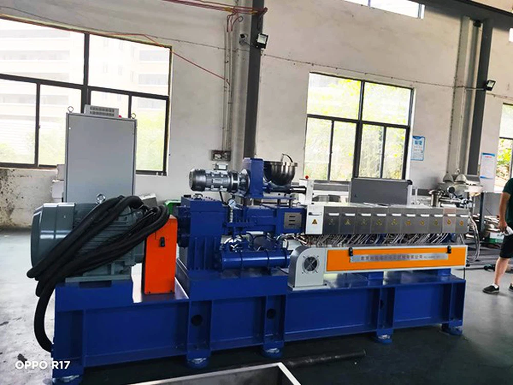 KLWE twin screw extruder KLWE twin screw extruder